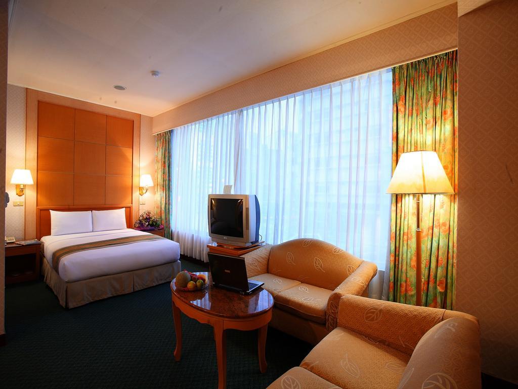Da Shih Hotel Kota Hualien Bagian luar foto